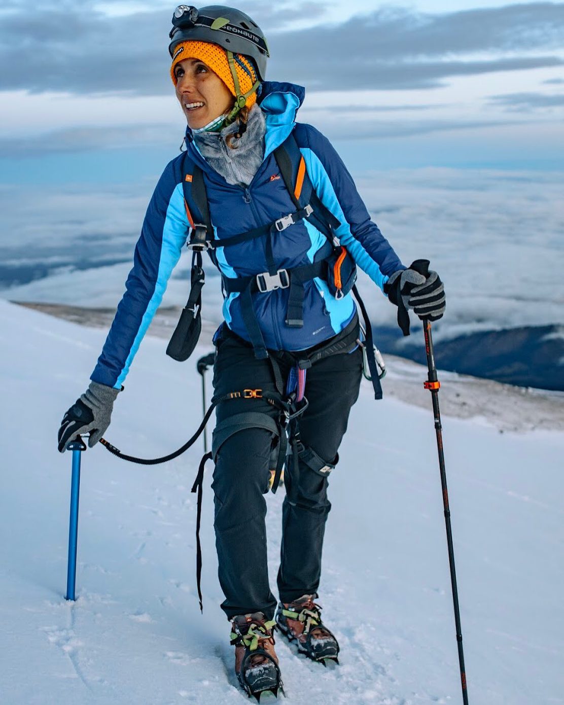 Happy climber on the Pico de Orizaba glacier — Althara Expeditions